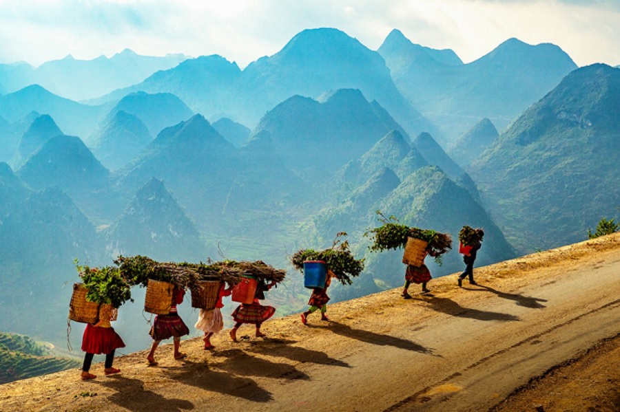 Compare attractive things to do in Ha Giang and Sapa