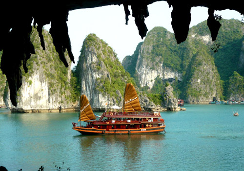 Halong Bay cruise