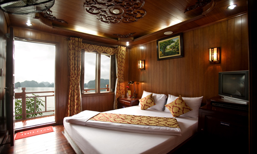 Halong Bay junk cruises